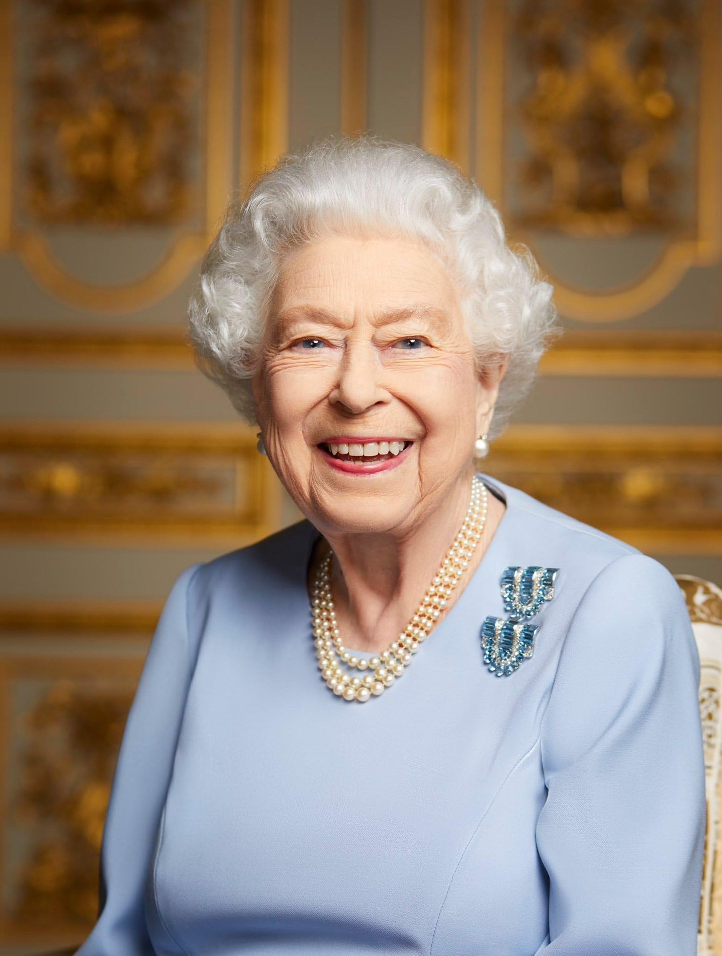 Queen Elizabeth 2020 by Enigma Costume Wigs
