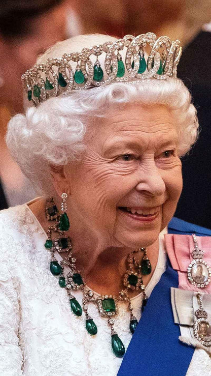 Queen Elizabeth 2020 by Enigma Costume Wigs